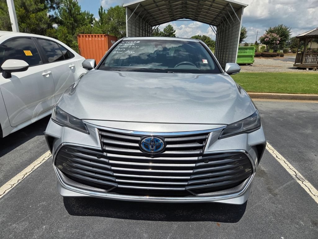 Used 2021 Toyota Avalon Limited w/ Advanced Safety Package FWD image 2