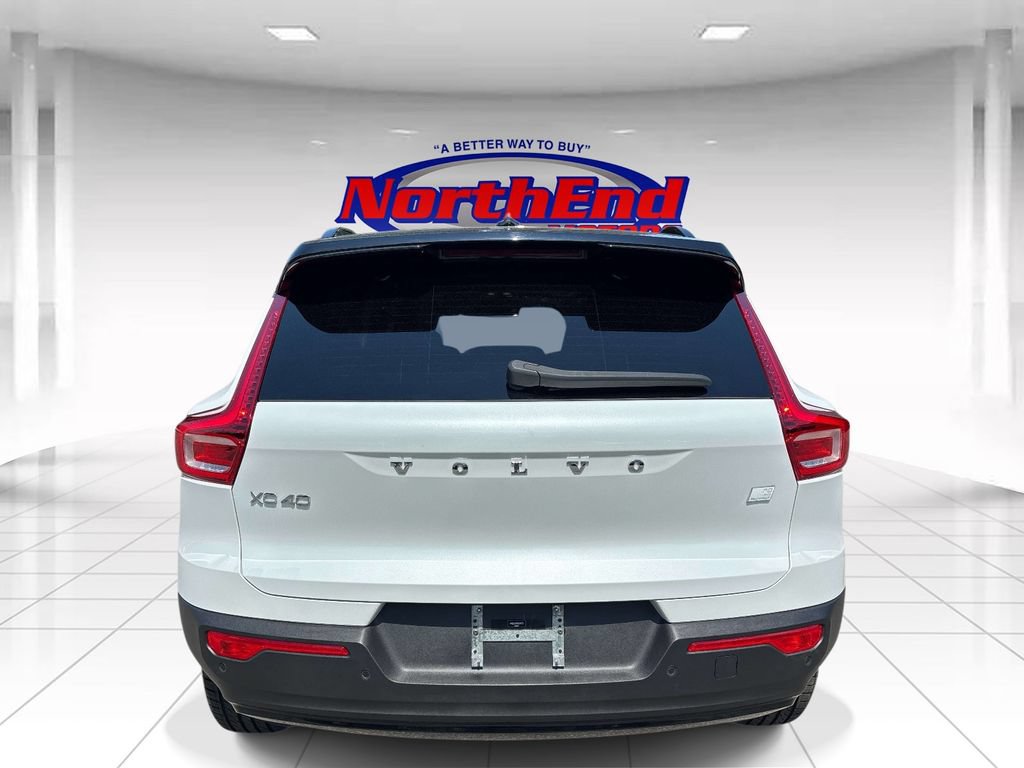 Used 2021 Volvo XC40 P8 Recharge w/ Advanced Package AWD/4WD image 4
