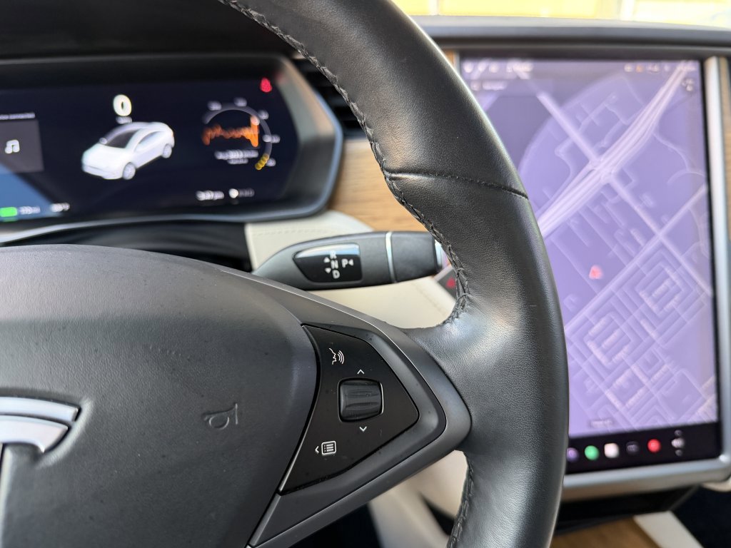 Used 2019 Tesla Model X 75D image 30