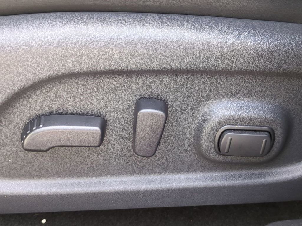 Certified 2024 Nissan Murano SV w/ SV Midnight Edition Package image 20