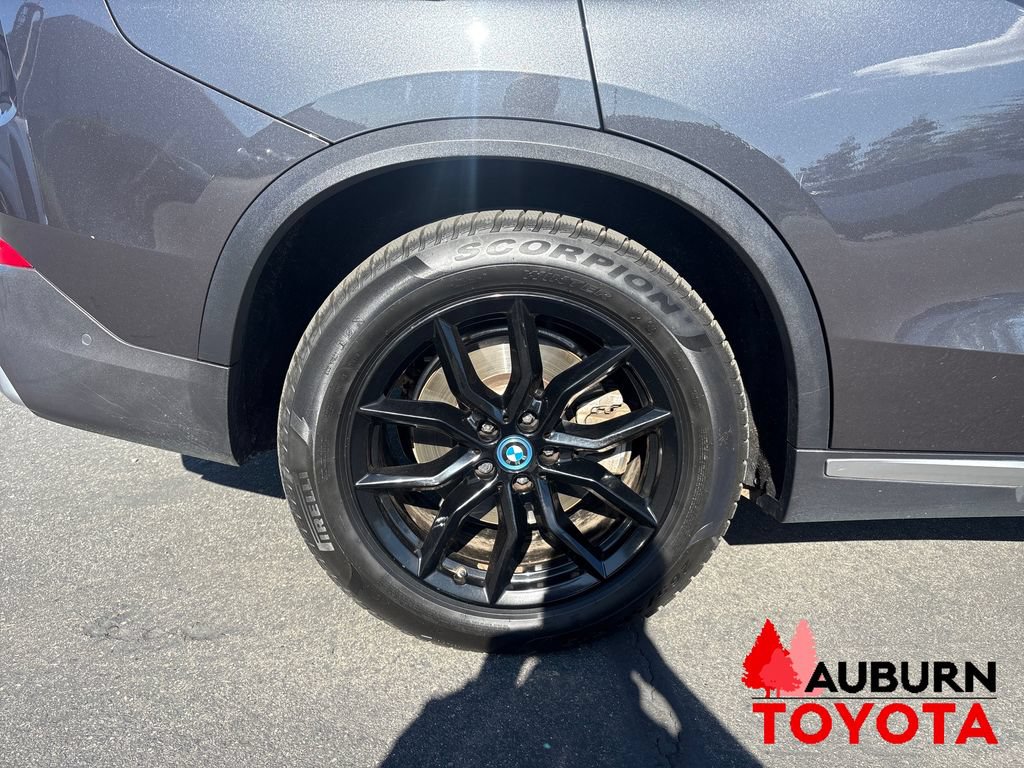 Used 2022 BMW X5 xDrive45e w/ Executive Package AWD/4WD image 12