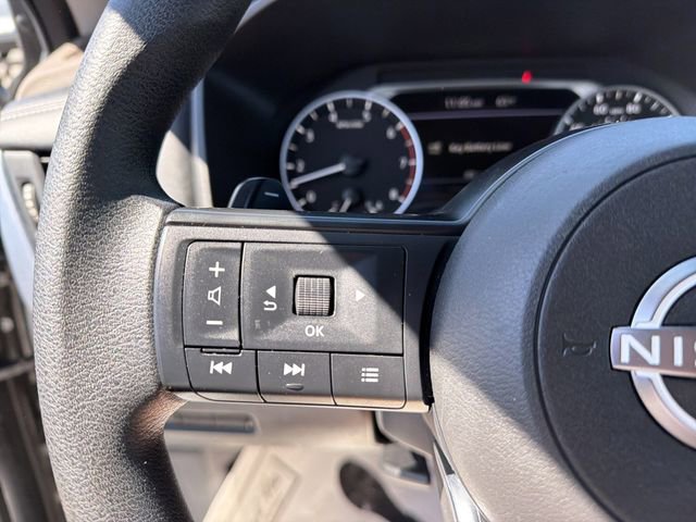 Used 2023 Nissan Rogue S FWD image 19