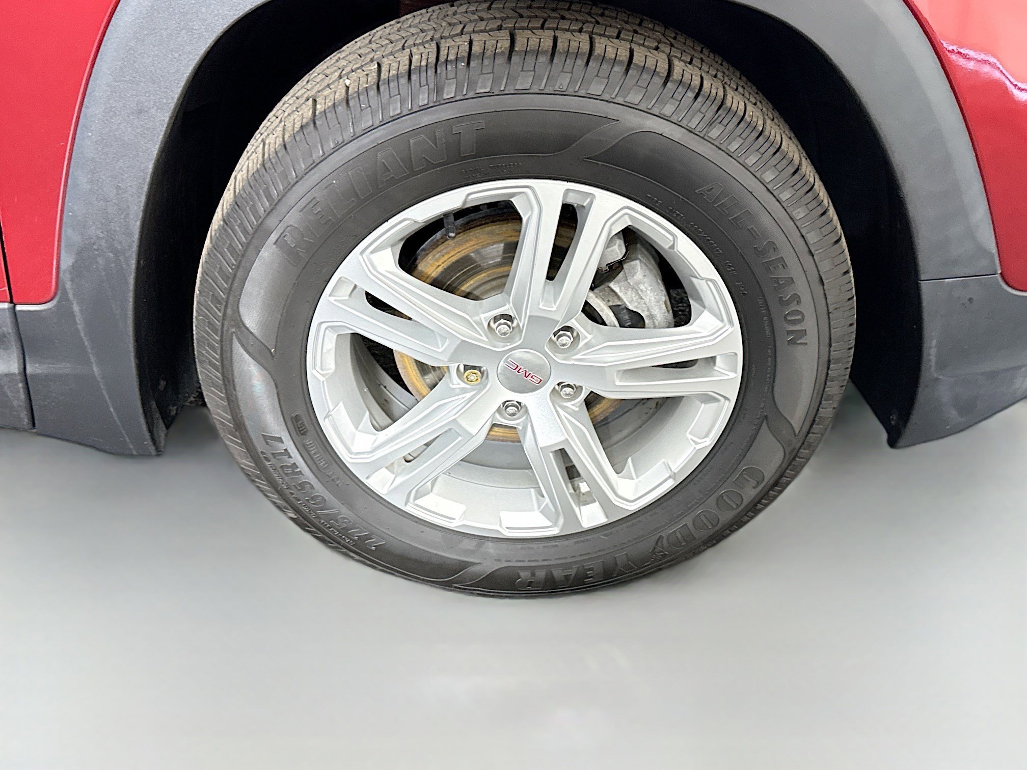 Used 2020 GMC Terrain SLE w/ Driver Convenience Package FWD image 32