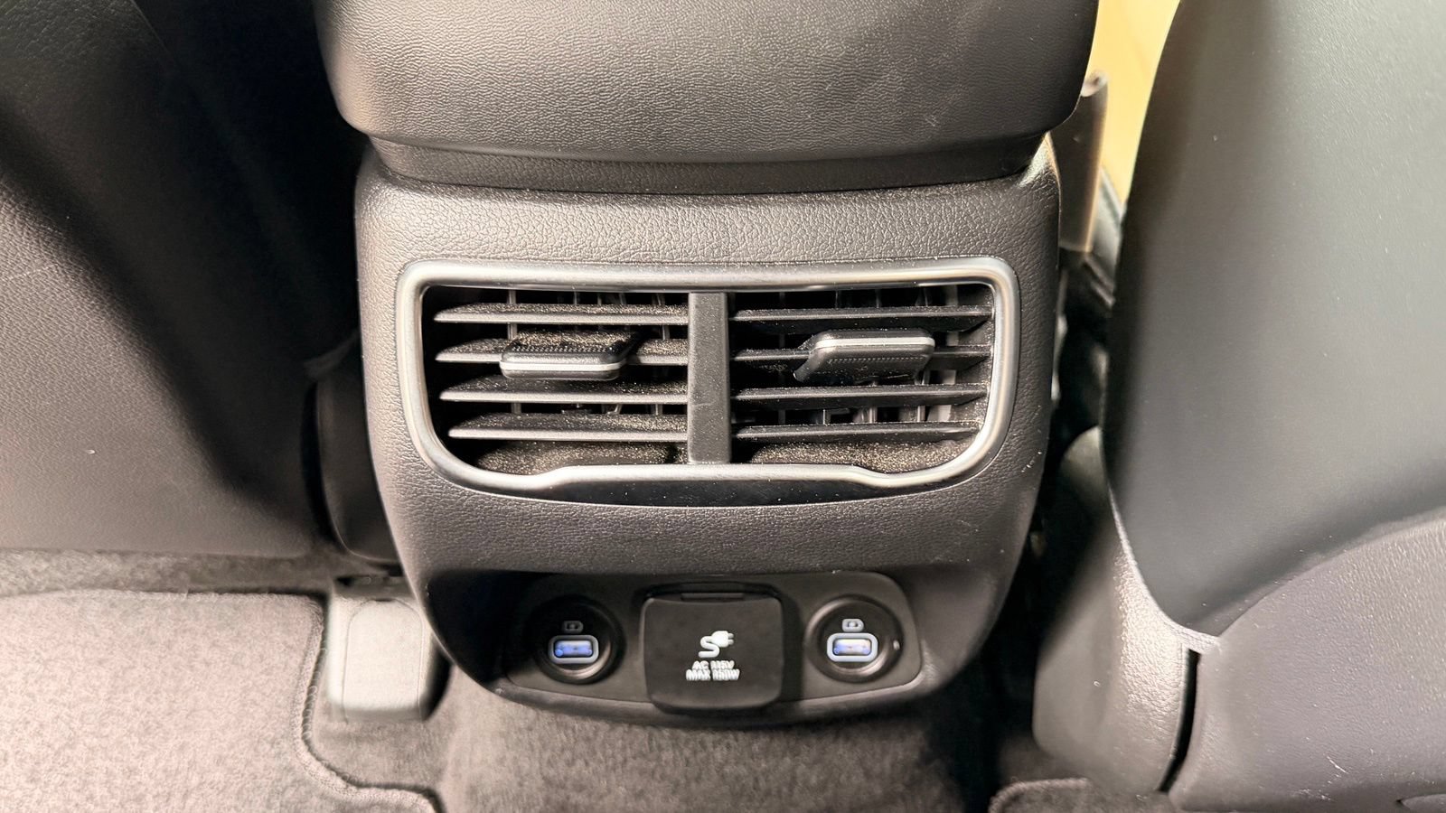 Used 2023 Hyundai Santa Fe Calligraphy FWD image 18