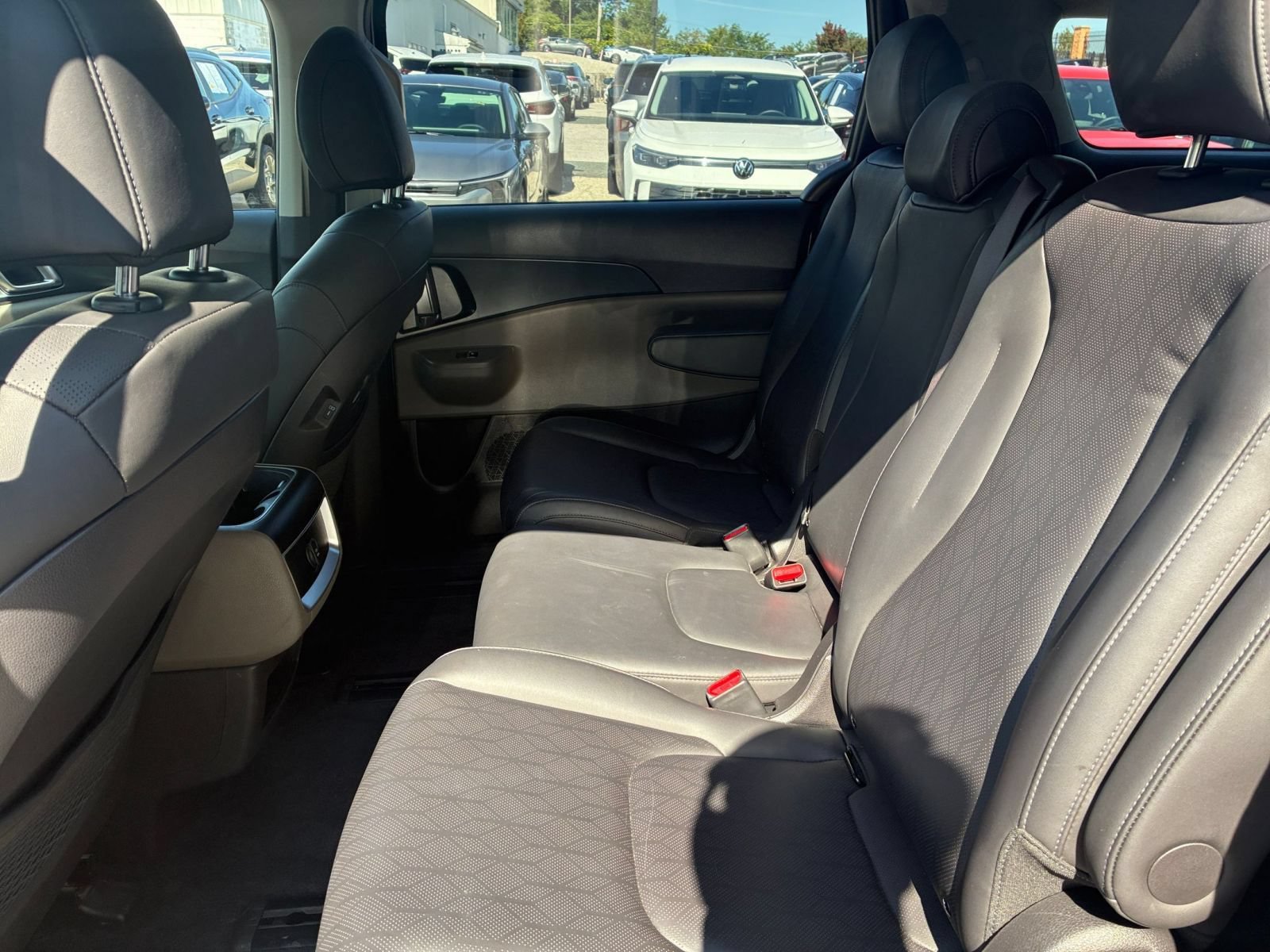 Used 2026 Kia Carnival FWD image 20