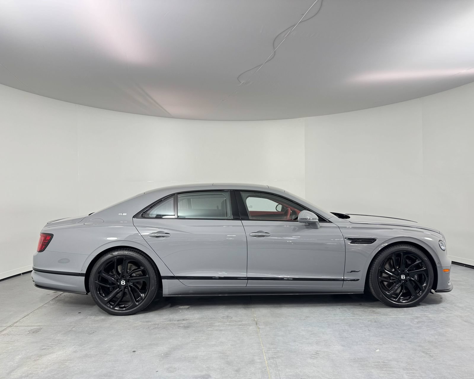 New 2025 Bentley Flying Spur Plug-In Hybrid AWD/4WD image 5