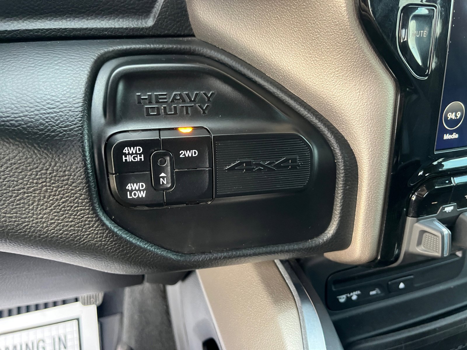 Used 2019 RAM 3500 Laramie image 31