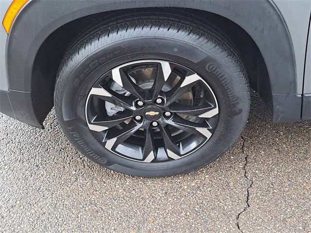 Used 2023 Chevrolet TrailBlazer LT w/ Convenience Package image 9