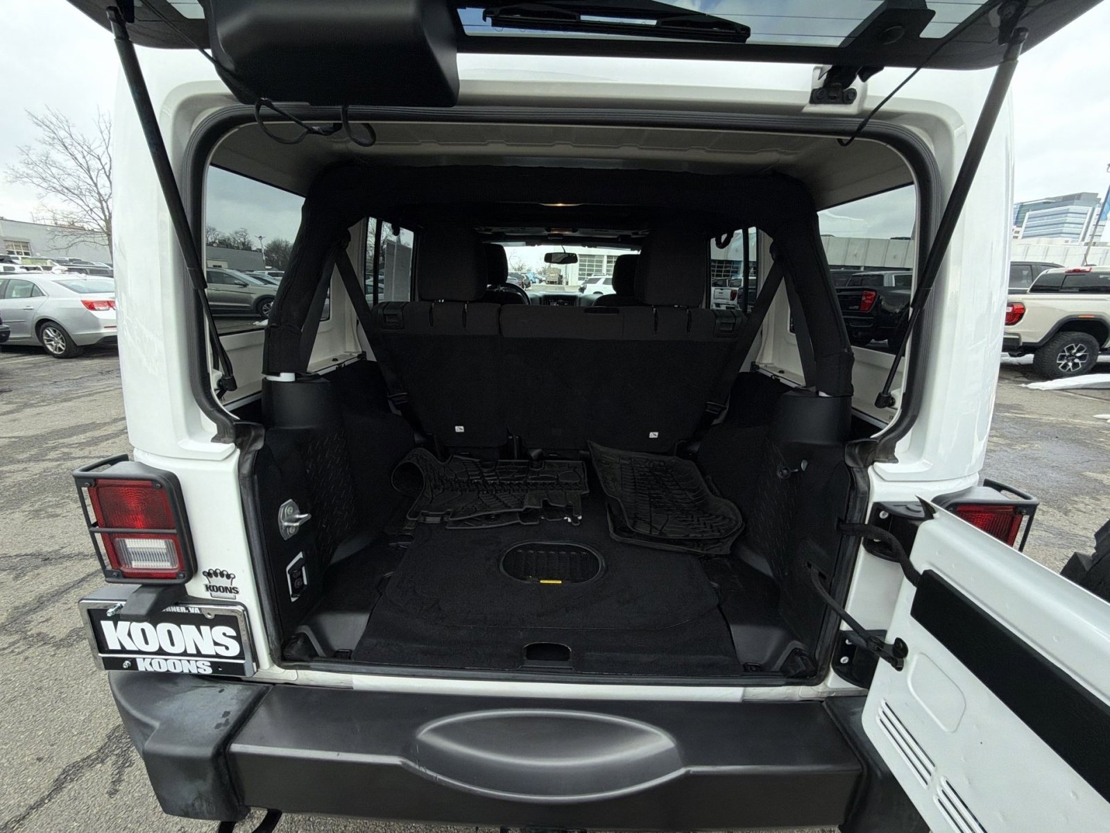 Used 2017 Jeep Wrangler Unlimited Sport image 25