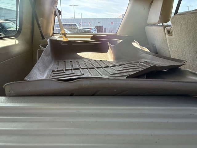 Used 2017 Ford Expedition XLT w/ Equipment Group 202A AWD/4WD image 24