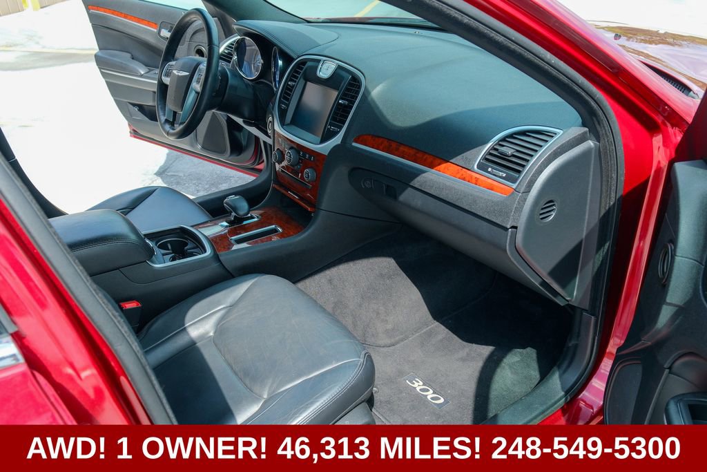 Used 2014 Chrysler 300 AWD w/ Driver Convenience Group image 12