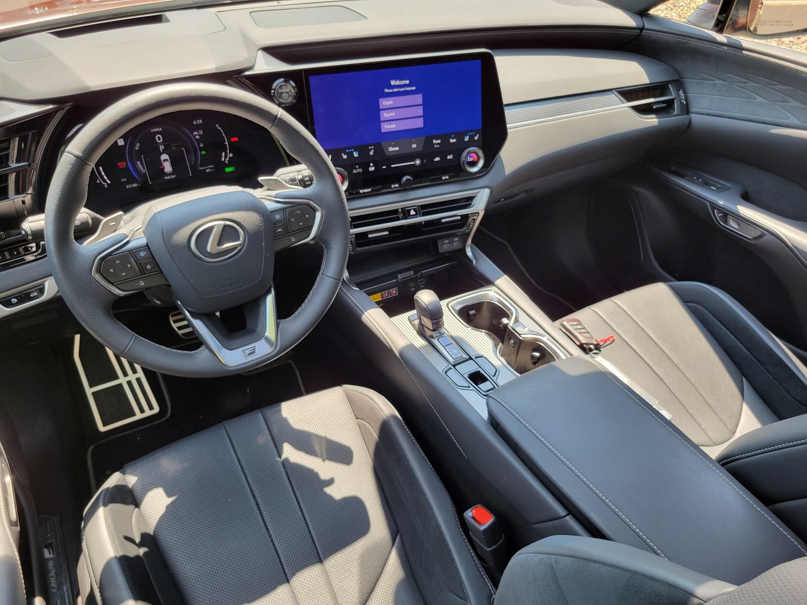 Used 2024 Lexus RX 500h F Sport w/ Cold Area Package AWD/4WD image 28