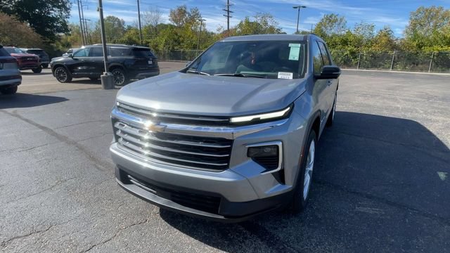 New 2026 Chevrolet Traverse LT w/ Driver Confidence Package AWD/4WD image 5