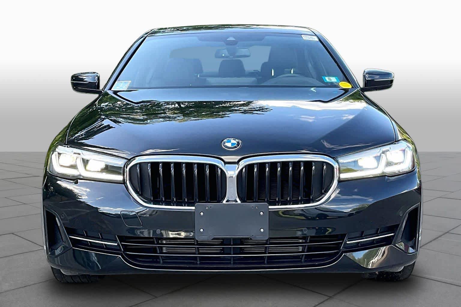 Used 2023 BMW 530i xDrive w/ Premium Package AWD/4WD image 3