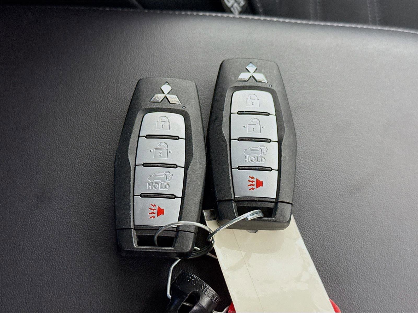 Used 2024 Mitsubishi Outlander SE image 25