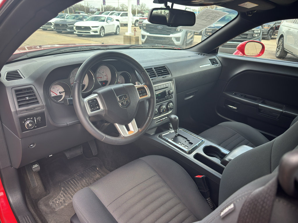 Used 2012 Dodge Challenger R/T image 12