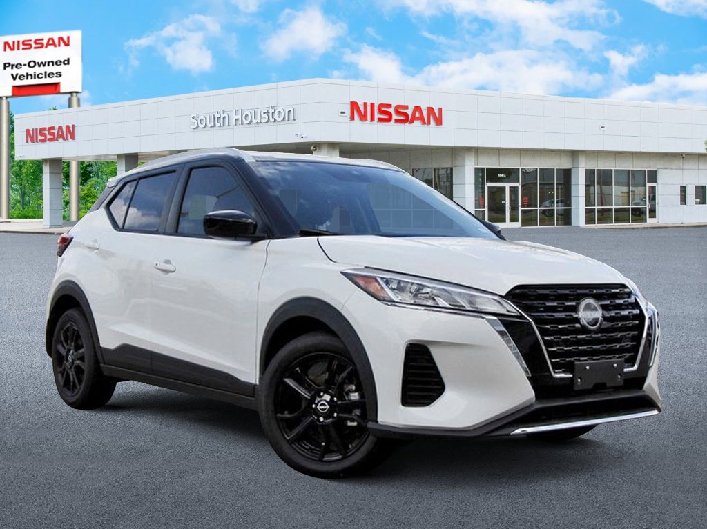 Used 2024 Nissan Kicks SV FWD image 1