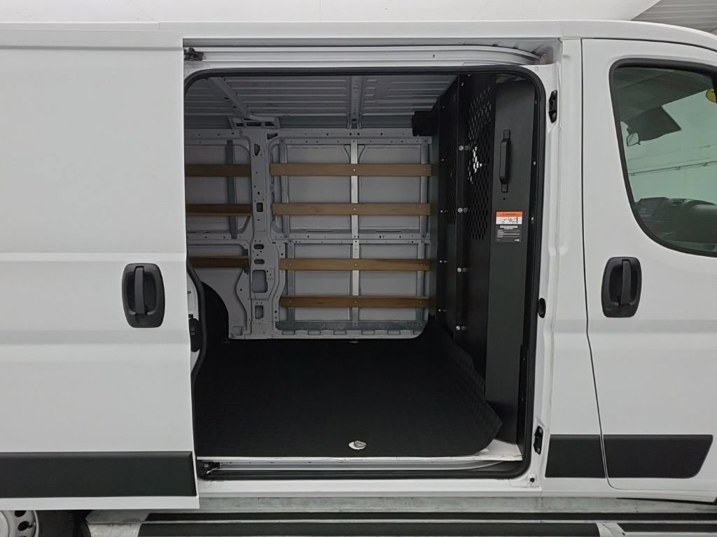 Used 2025 RAM ProMaster 2500 w/ U-Haul Equipment Group FWD image 39