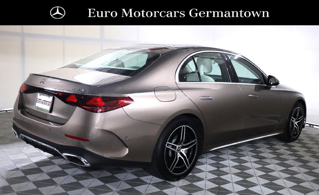 Used 2026 Mercedes-Benz E 350 4MATIC Sedan image 6