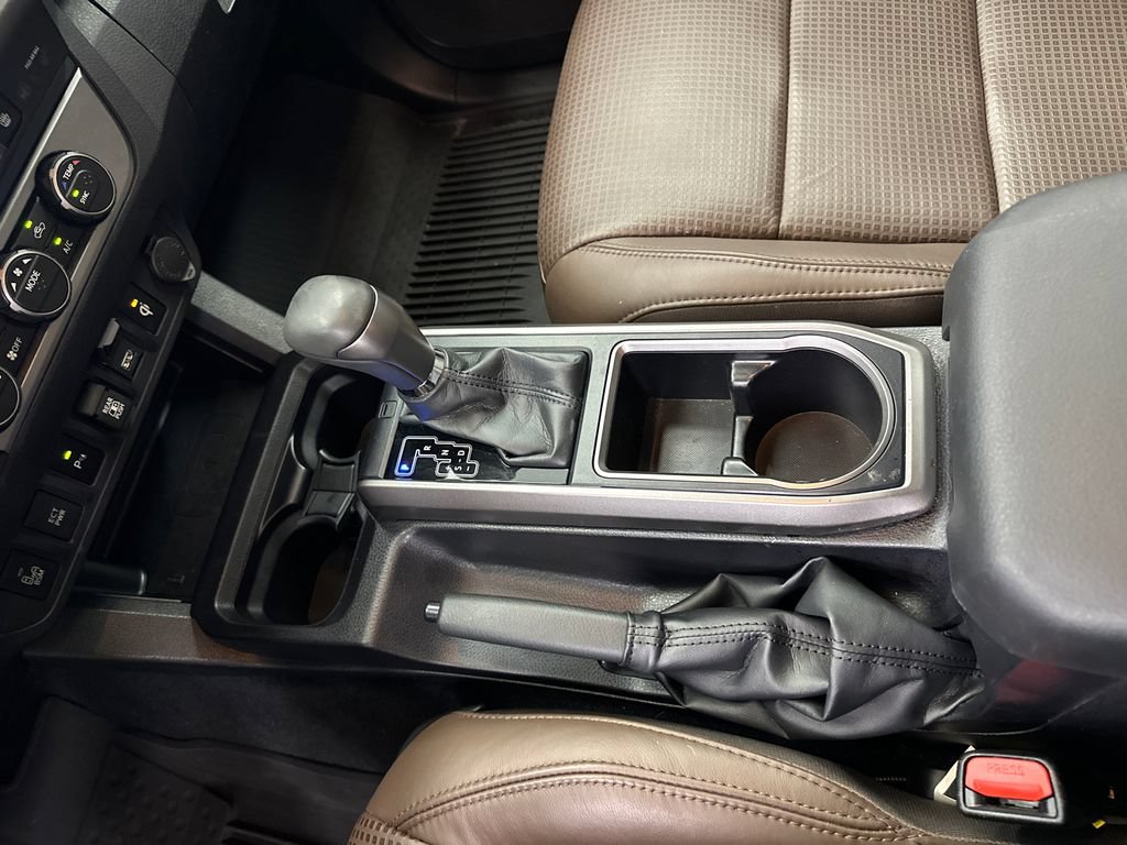 Used 2022 Toyota Tacoma Limited RWD image 31