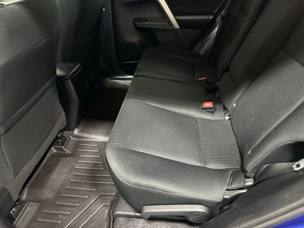 Used 2015 Toyota RAV4 XLE image 37