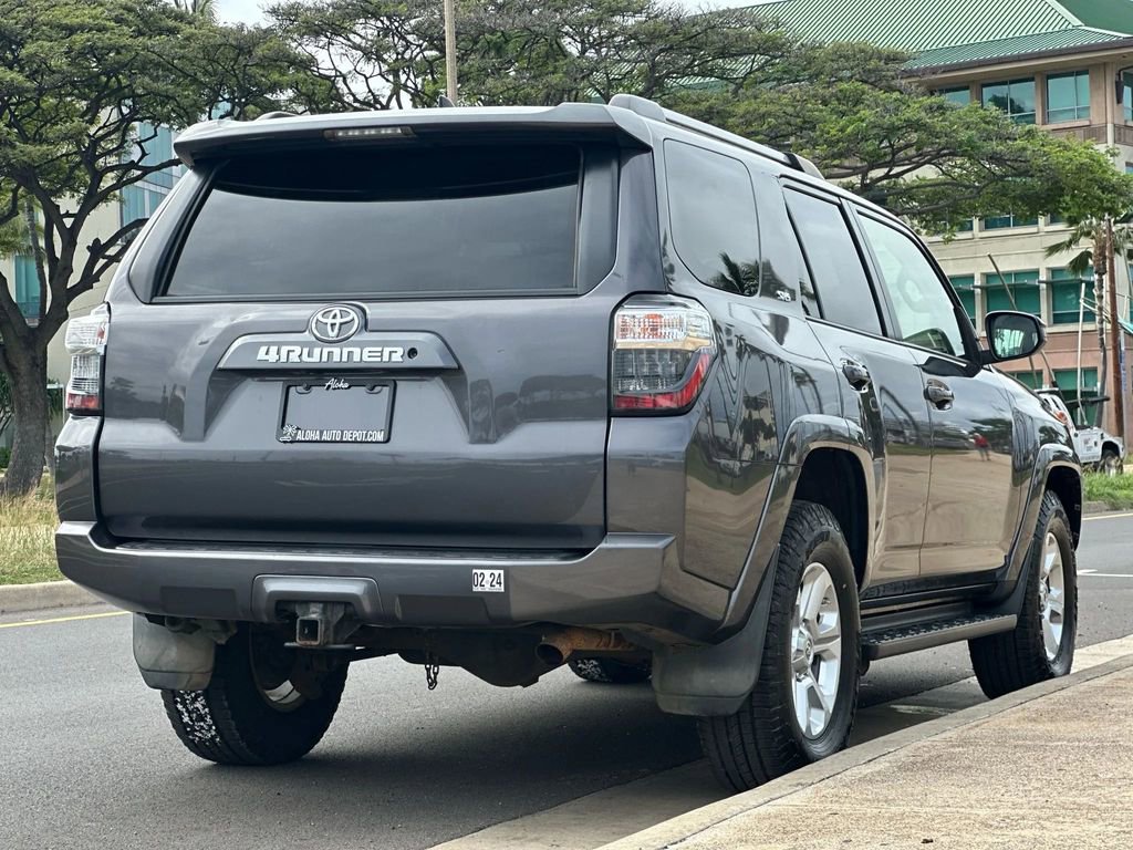 Used 2021 Toyota 4Runner SR5 image 5