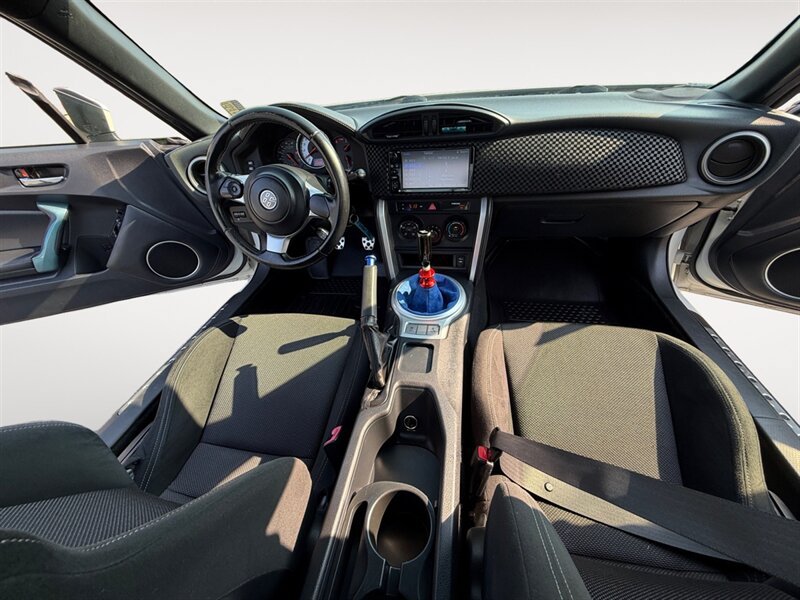 Used 2017 Toyota 86 RWD image 11