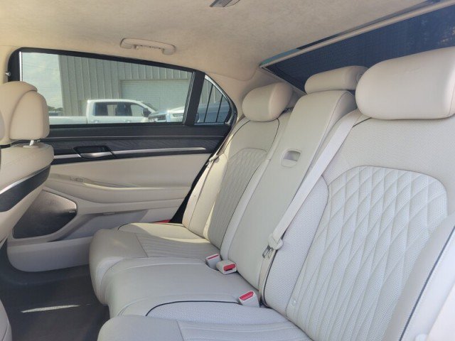 Used 2022 Genesis G90 3.3T Premium RWD image 26