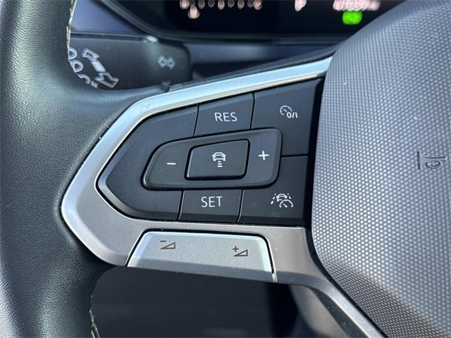 Used 2023 Volkswagen Taos SE w/ Panoramic Sunroof Package image 8