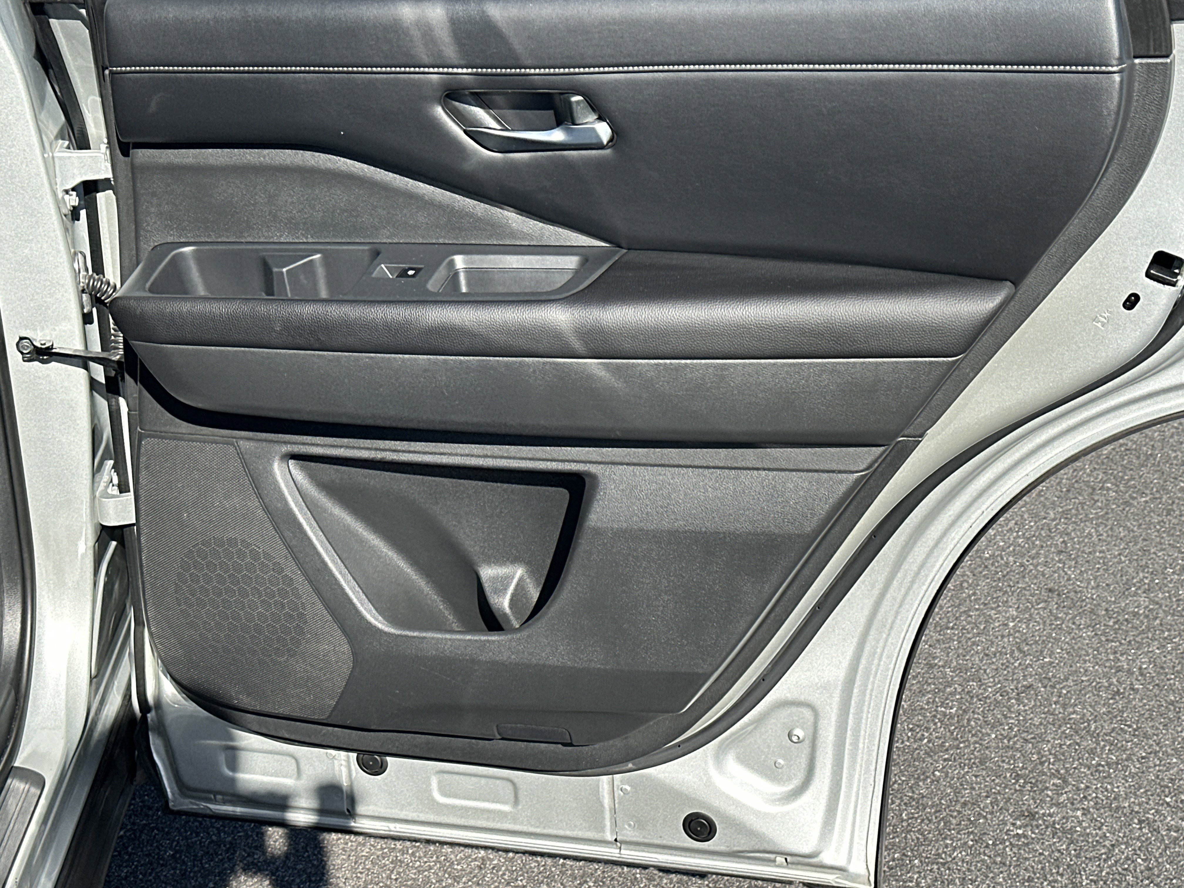 Used 2023 Nissan Pathfinder SL image 17