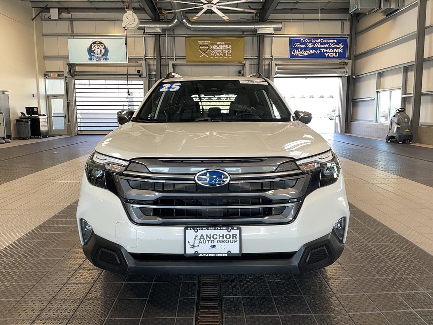 Used 2025 Subaru Forester Premium AWD/4WD image 2
