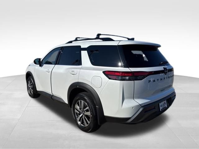 New 2026 Nissan Pathfinder SL image 3