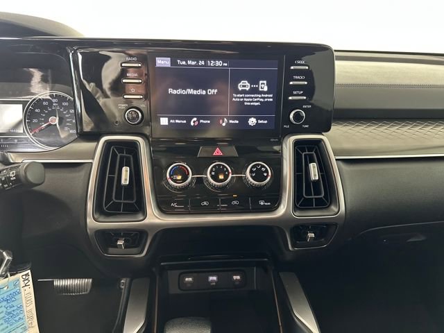 Used 2023 Kia Sorento LX image 21