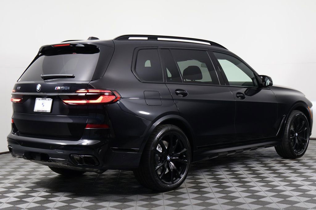 New 2026 BMW X7 M60i image 2