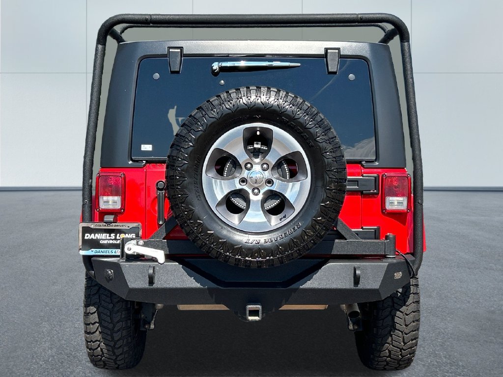 Used 2017 Jeep Wrangler Unlimited Sahara w/ Connectivity Group AWD/4WD image 4
