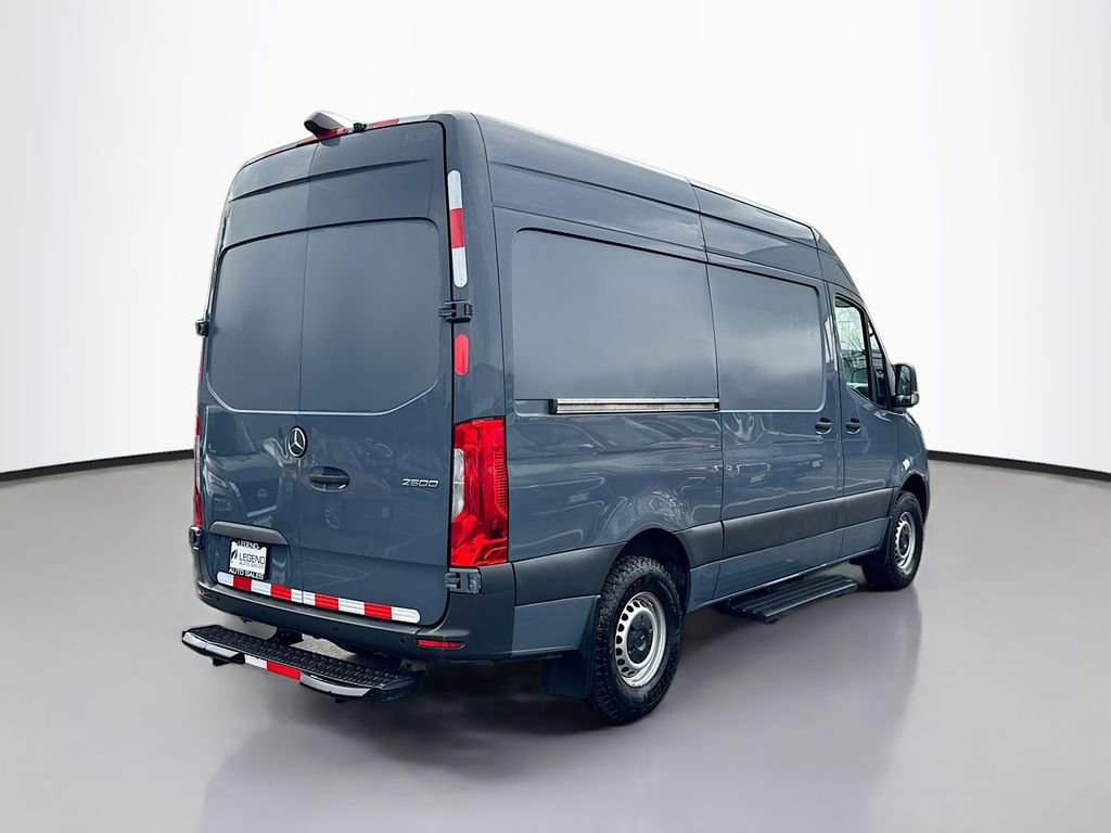 Used 2019 Mercedes-Benz Sprinter 144 image 4