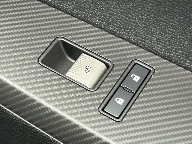 Used 2025 Mitsubishi Outlander SE AWD/4WD image 41
