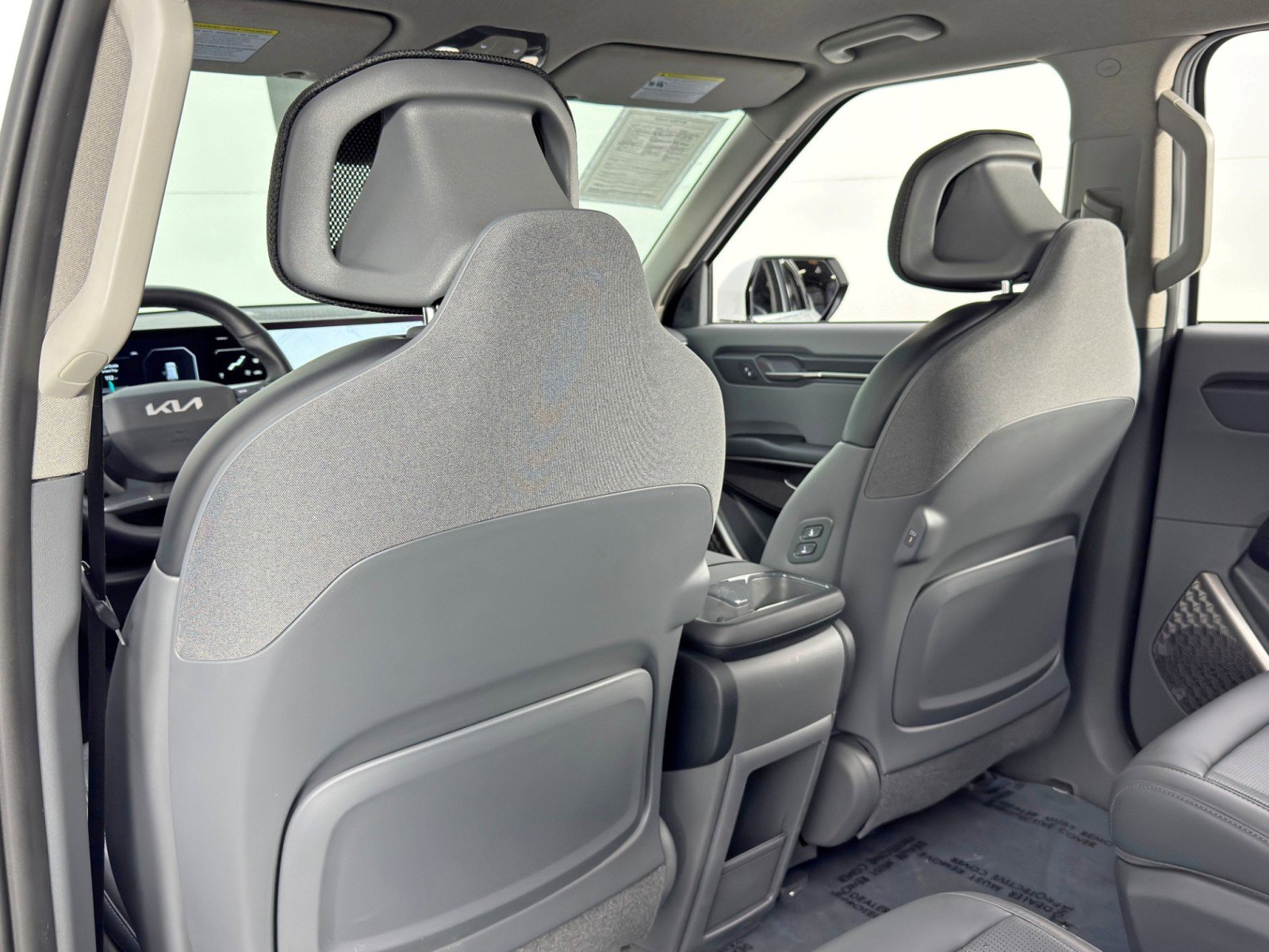 Used 2024 Kia EV9 Light Long Range image 33