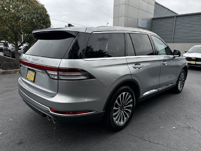 Certified 2023 Lincoln Aviator Reserve w/ Elements Package Plus AWD/4WD image 5