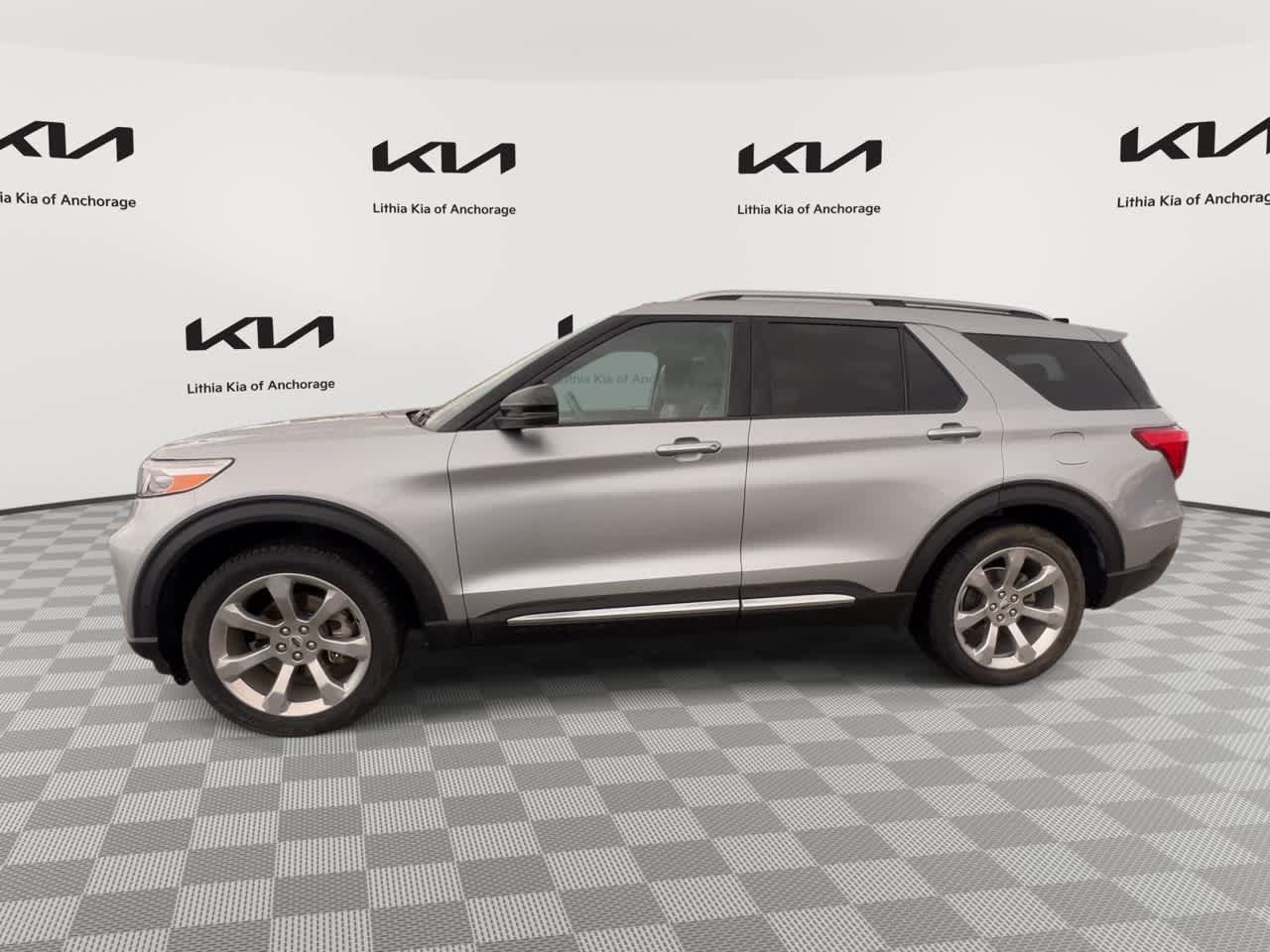 Used 2020 Ford Explorer Platinum AWD/4WD image 5