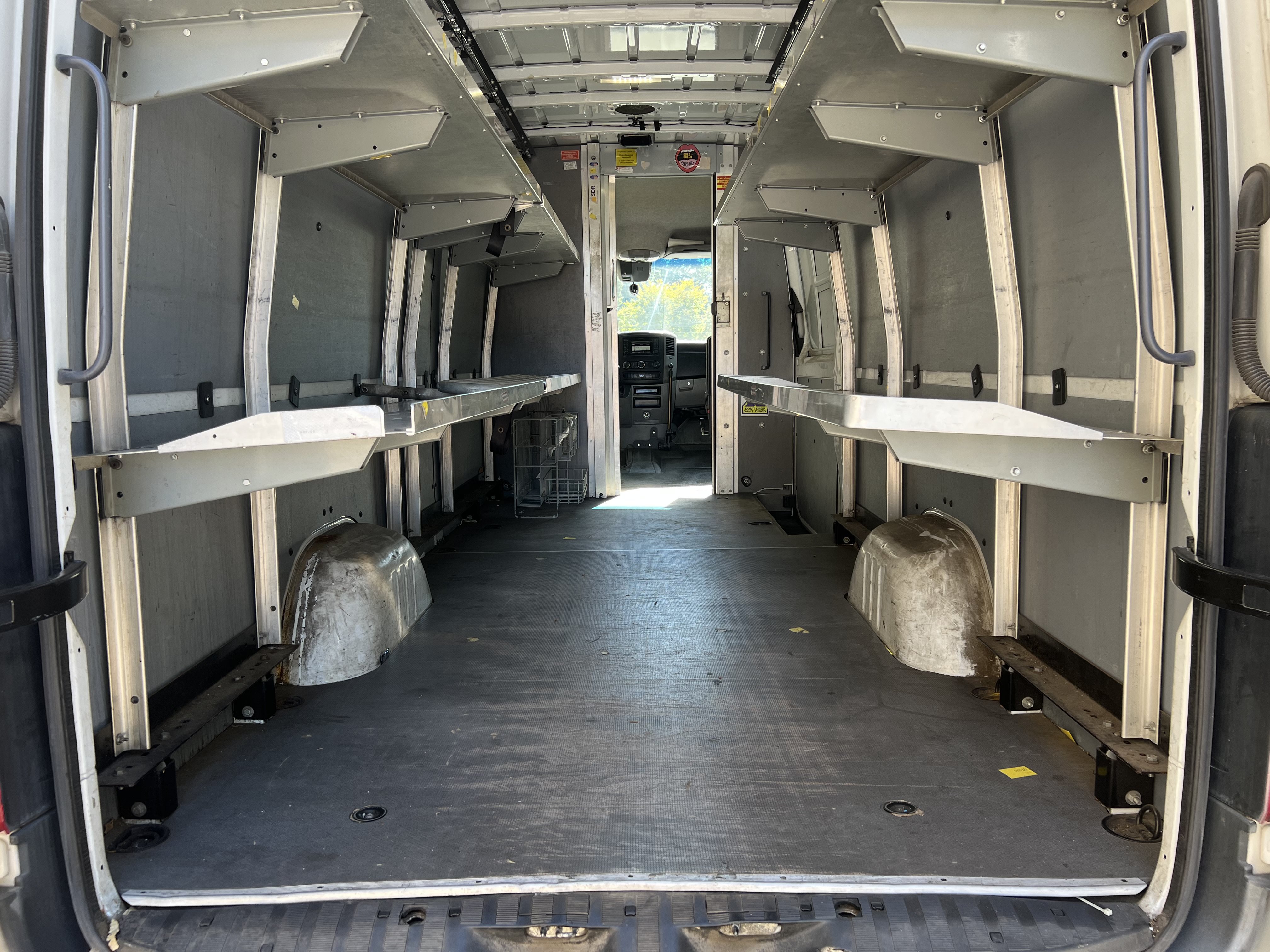 Used 2016 Mercedes-Benz Sprinter 2500 image 23