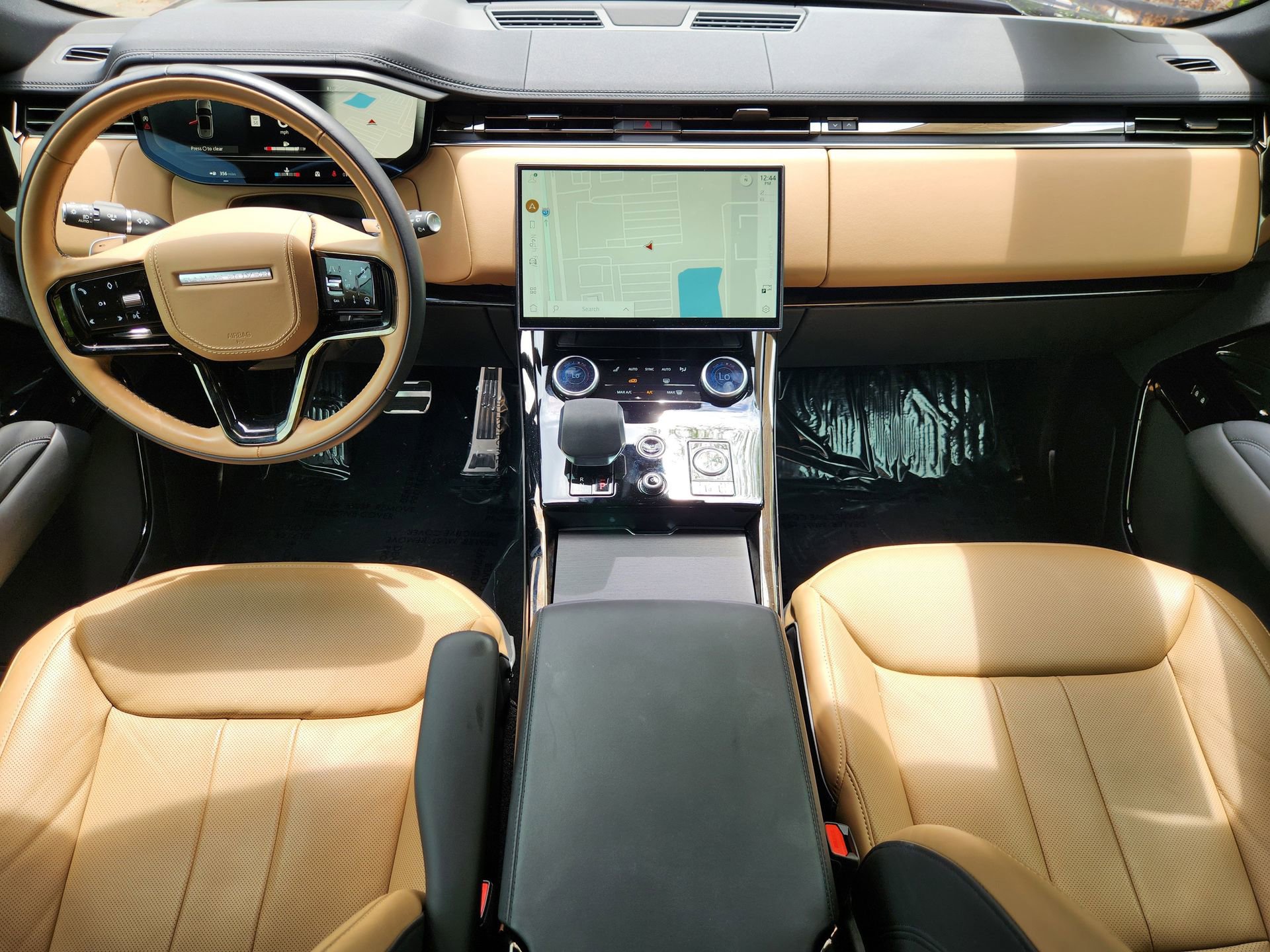 Used 2023 Land Rover Range Rover Sport SE Dynamic image 2