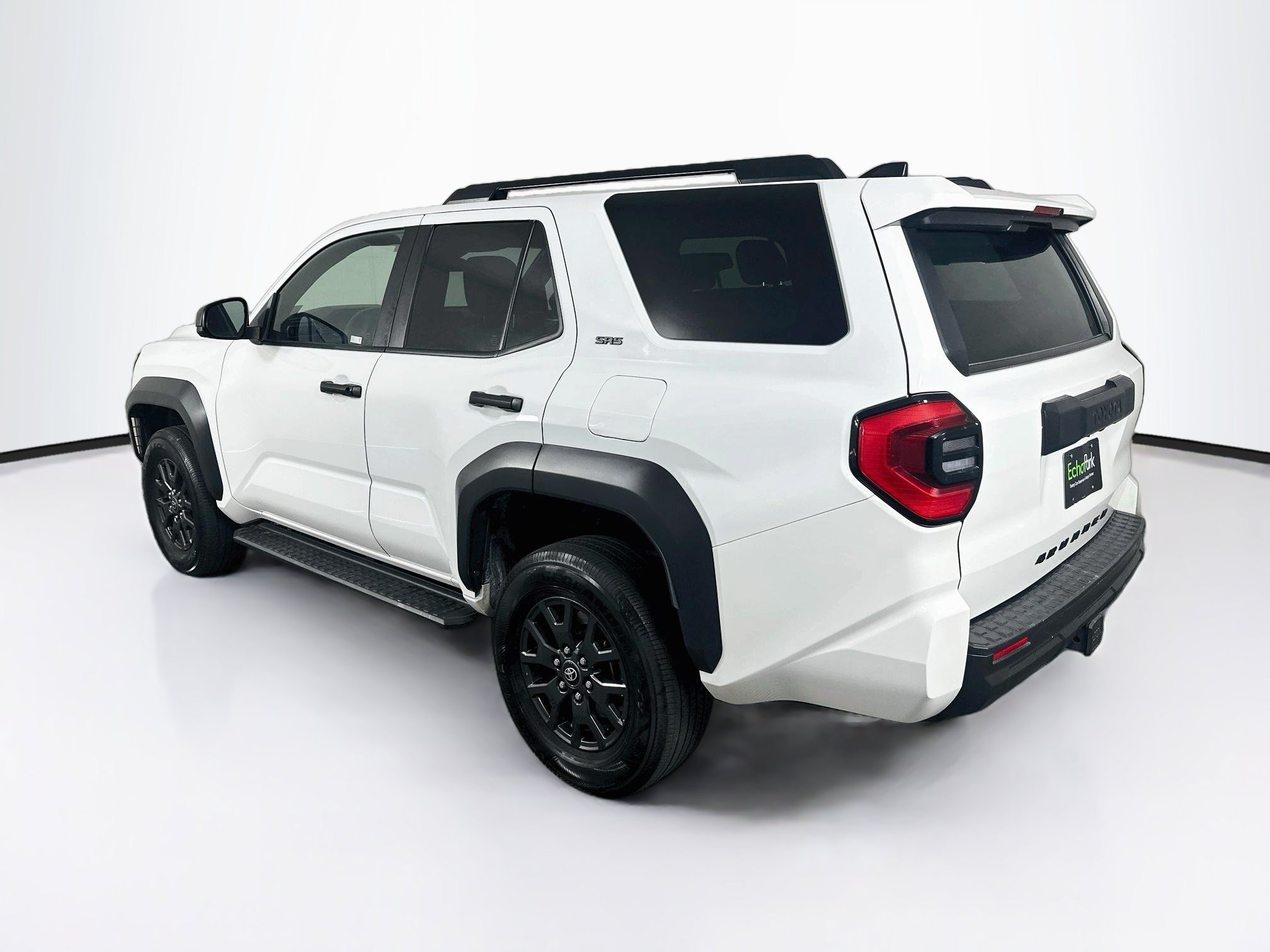 Used 2025 Toyota 4Runner SR5 AWD/4WD image 5