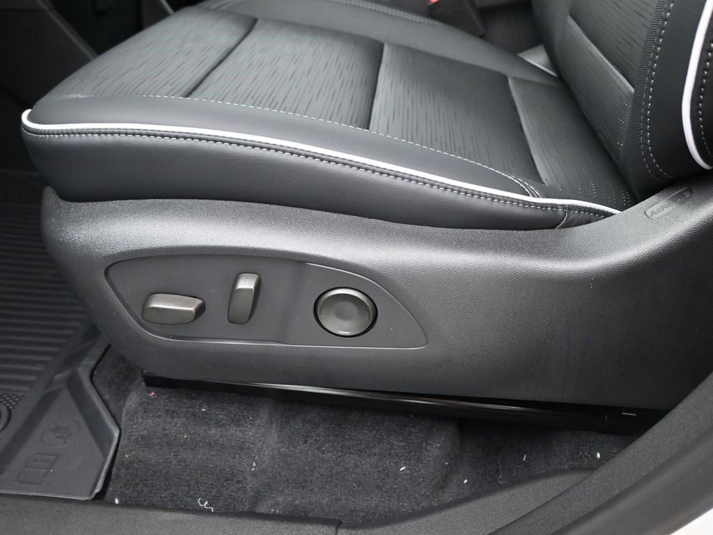 New 2026 Buick Enclave Sport Touring w/ Power Package image 9