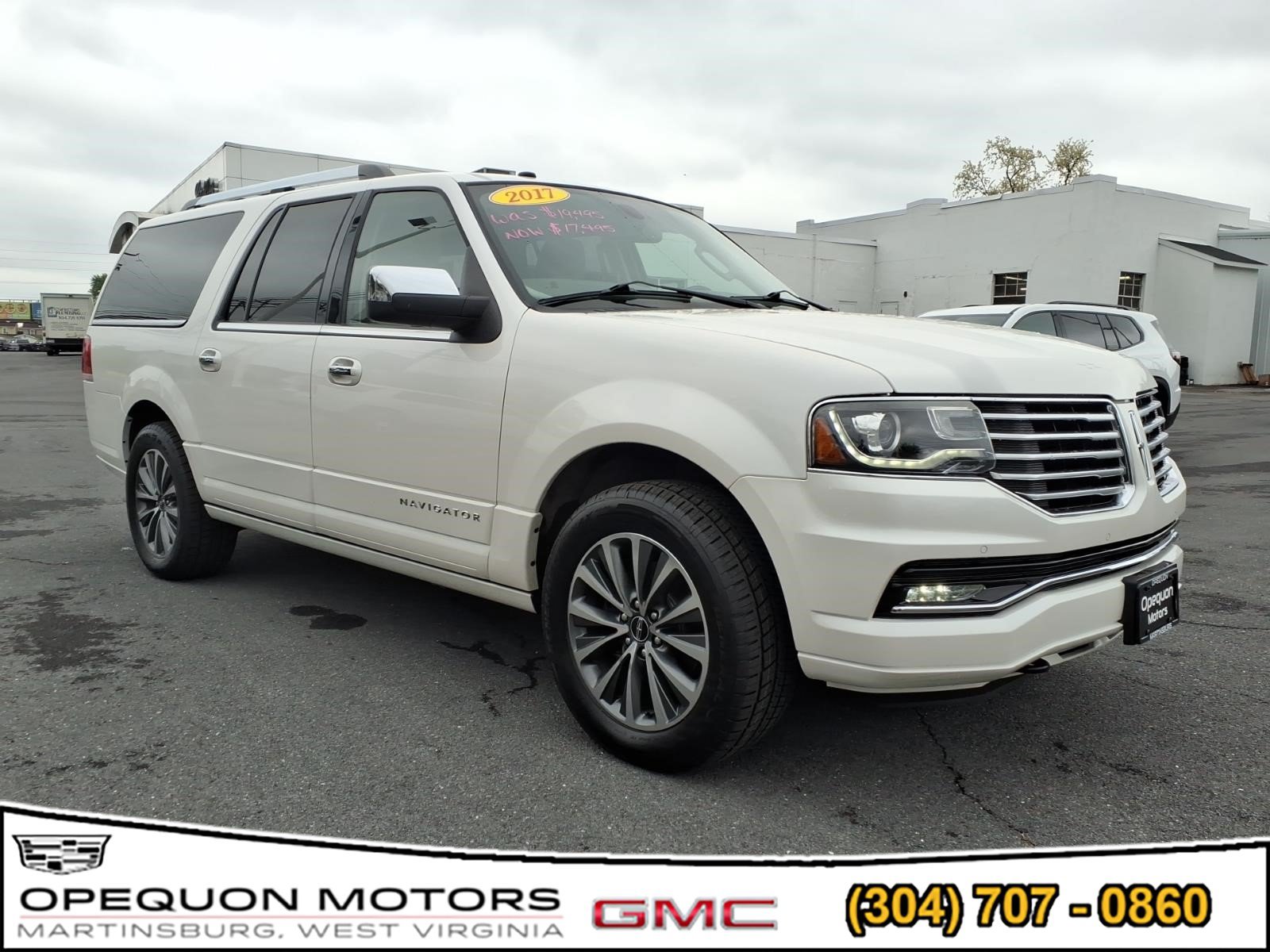 Used 2017 Lincoln Navigator L Select AWD/4WD image 1