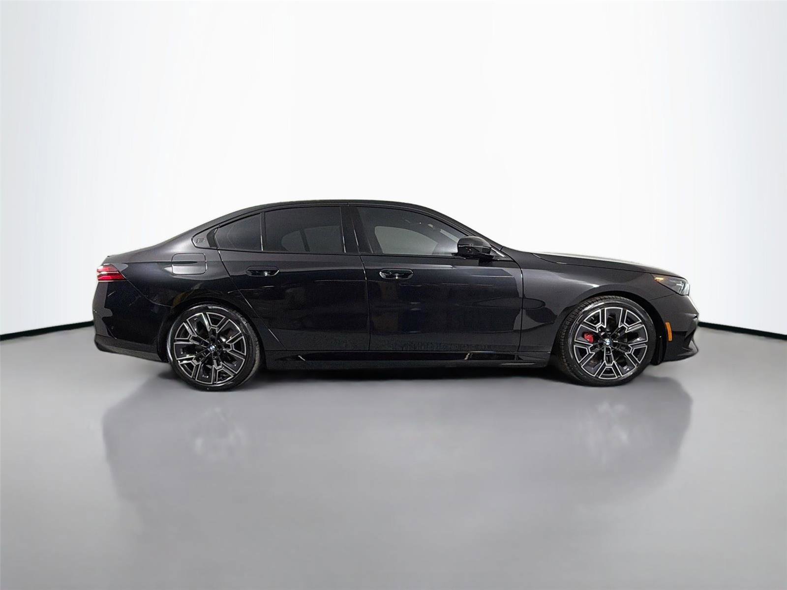 New 2026 BMW i5 eDrive40 w/ M Sport Package image 3
