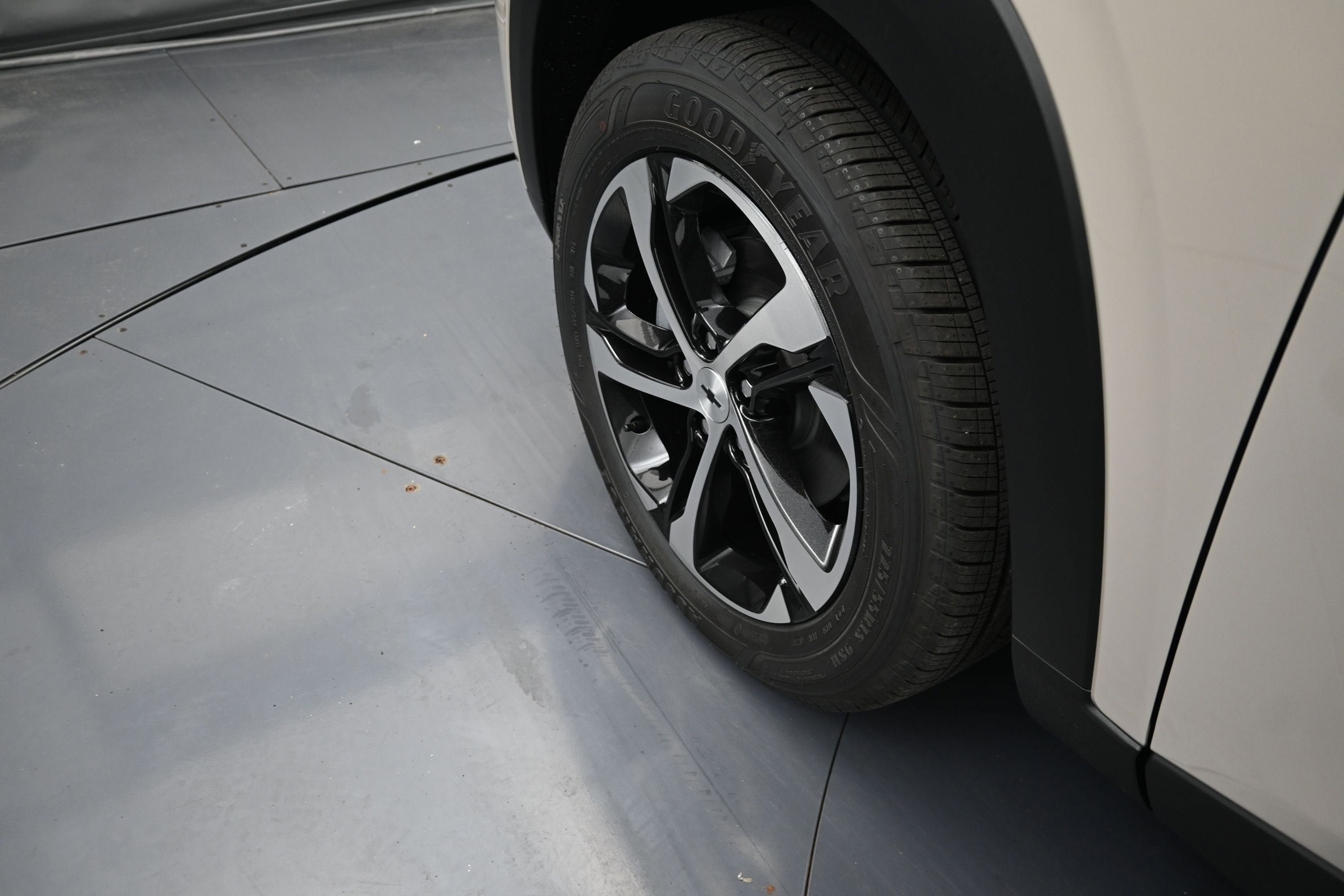 New 2026 Chevrolet Trax RS w/ Sunroof Package FWD image 28