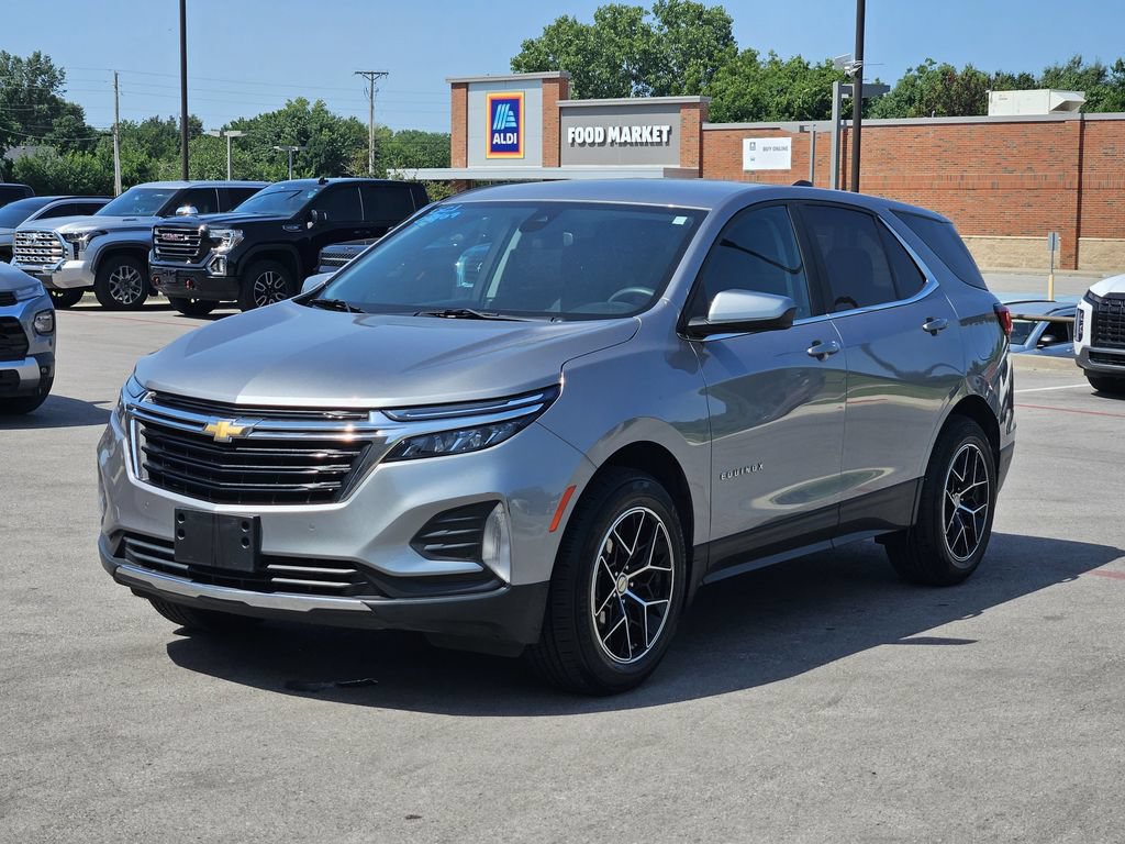 Used 2023 Chevrolet Equinox LT w/ LPO, Floor Liner Package AWD/4WD image 2