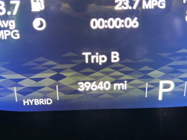 Used 2024 Jeep Wrangler Unlimited Sahara w/ Technology Group image 22