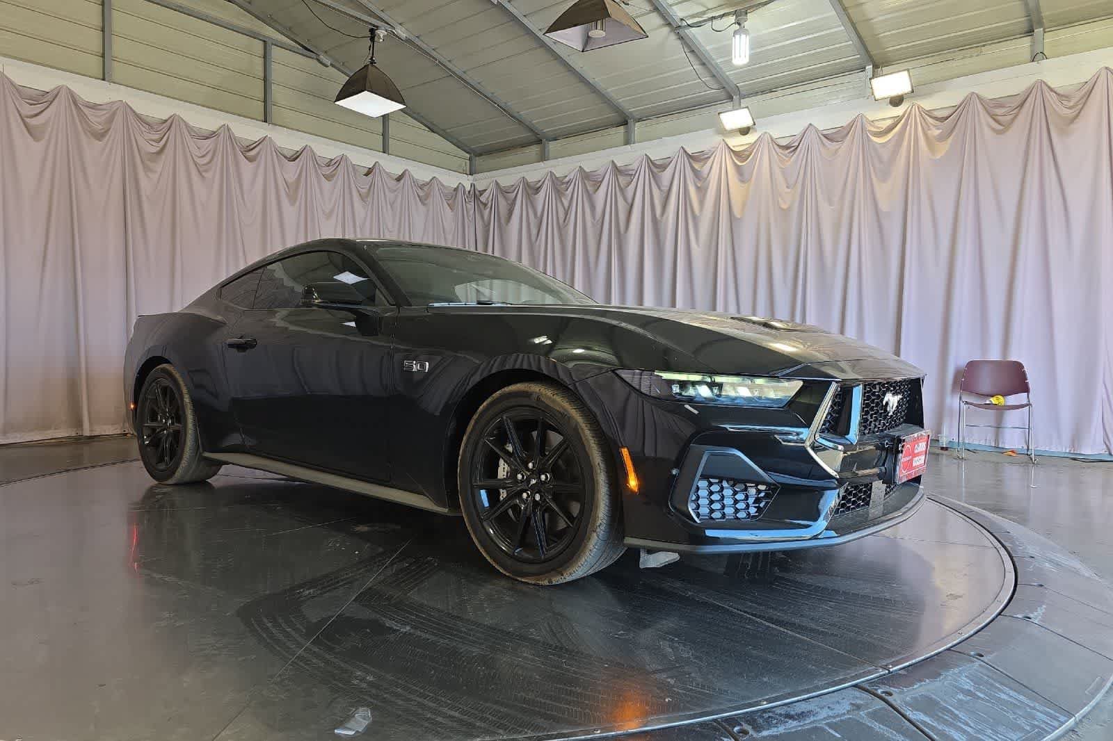Used 2025 Ford Mustang GT Premium RWD image 10
